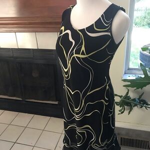 K Petite Size 4 Lovely Dress